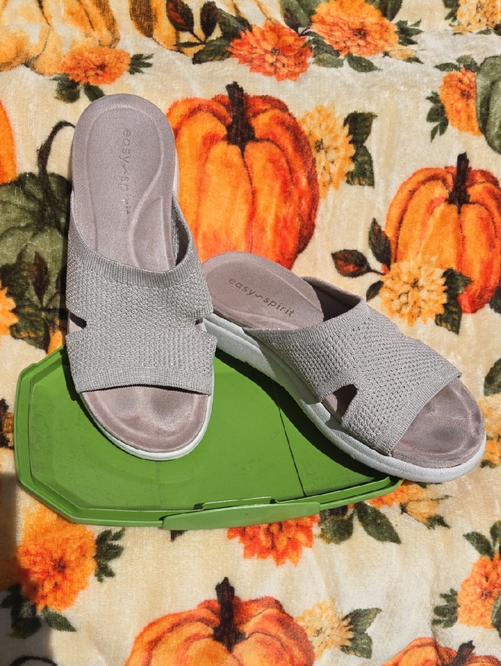 Easy Spirit Women's Light Tan Knit Slide Mules